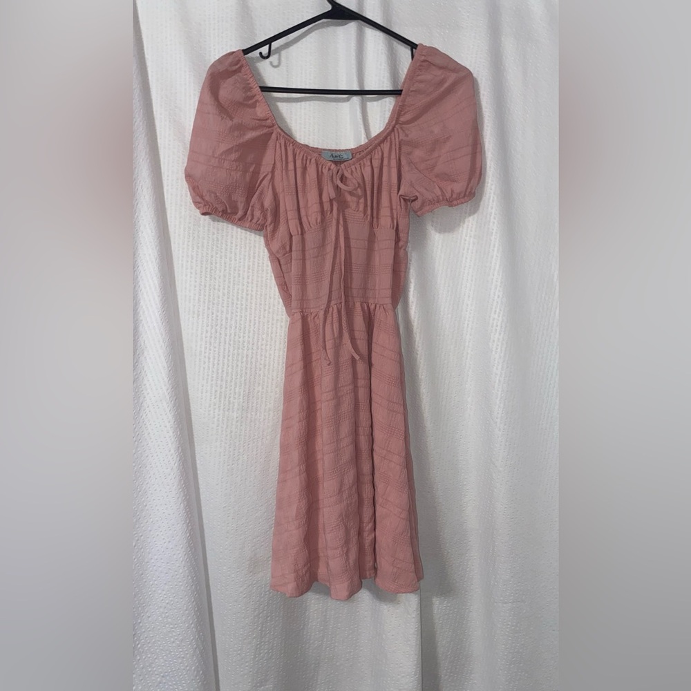 Chic Puff Sleeve Mini Dress in Soft Pink